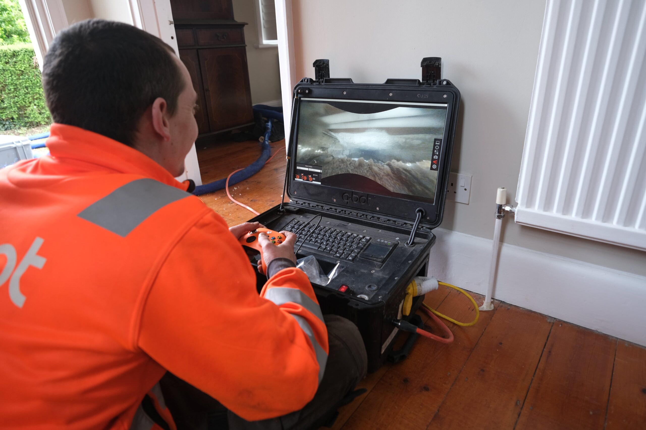 Insulation installation robot operated on site